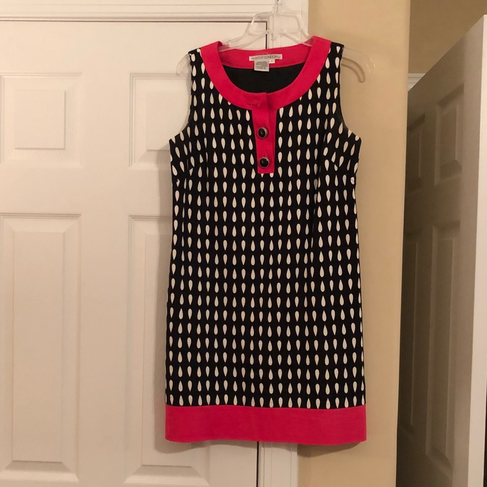 Maggy London polka dotted dress! 👗